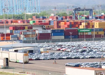 Mexico “Accelerates” in Automobile Exports via Ports; Imports Lag Behind