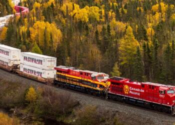 CPKC finds opportunity in moving cargo between Lázaro Cárdenas and Houston