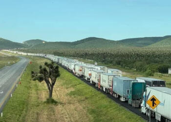 Foreign trade “hits a snag” due to congestion on the Monterrey-Nuevo Laredo highway