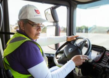 Scania welcomes its fifth generation of female drivers