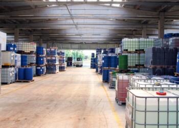 Transport of chemical products, a highly specialized logistics