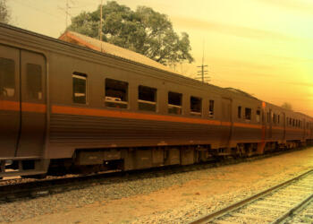 Senate approves reform to reactivate passenger trains