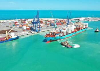 Claudia Sheinbaum announces a “new deep-water port” in Puerto Progreso.