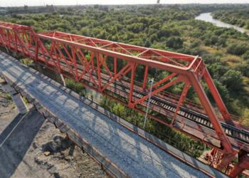 CPKC Completes Laredo-Nuevo Laredo Rail Bridge; Capacity to Double