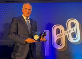 Oscar del Cueto receives recognition as “Logistics Entrepreneur of the Year”