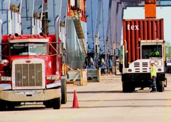 Mexican ports improve service times for trucking