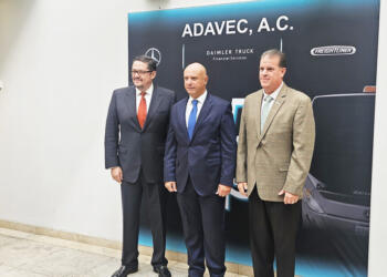 Alejandro Gómez confirmed as president of ADAVEC; he highlights his strength in facing market challenges.