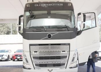 Volvo Trucks returns to Mexico with the launch of cab-over tractors