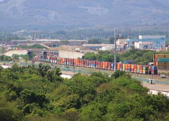 Cargo flow between the port of Lázaro Cárdenas and Ferrovalle remains stable.