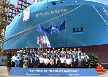 Maersk drives the green future with the largest-capacity vessel, “Berlin Mærsk.”