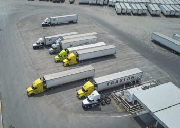 Traxión’s revenue and EBITDA fall; Logistics and Technology, affected by tariffs, impact results.