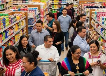 Mexican consumer confidence improves moderately in July