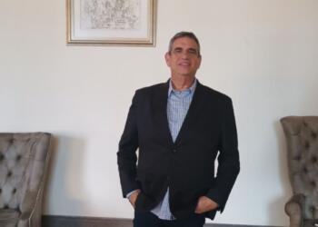 Alex Theissen Long, the art of leading with passion