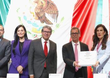 SHCP delivers the 2026 Economic Package; supports Plan Mexico