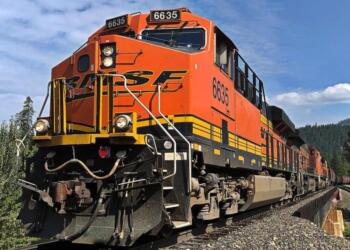 BNSF warns of supply chain impacts from potential UP-NSC merger