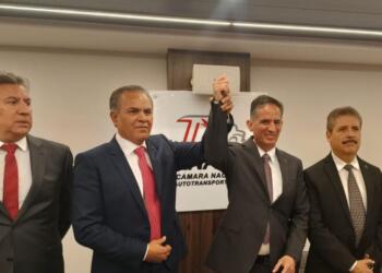 Ramiro Montemayor requests leave of absence to run for the presidency of Canacar