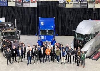 PACCAR Mexico strengthens ties with customers and dealers