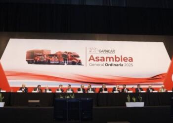 Candidates for the presidency of Canacar register their slates for the elections