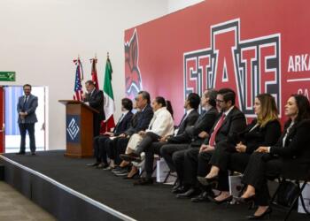 Querétaro strengthens logistics sector; second generation graduates from Executive Diploma in Logistics