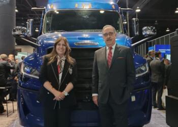 Daimler Truck Mexico promotes talent development in response to a shortage of truck drivers