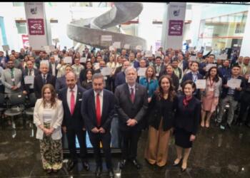 They promote the integration of Mexican SMEs with global automotive supply chains