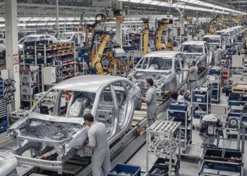 Light vehicle manufacturing and exports in Mexico “step on the gas” in March