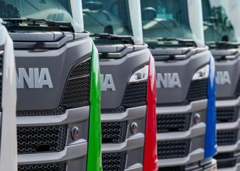 Samuel García announces Scania’s investment in Nuevo León; Volvo begins plant testing