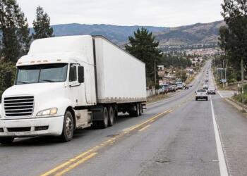 Trucking industry hardens stance against importing used trucks