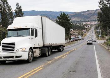Trucking industry hardens stance against importing used trucks