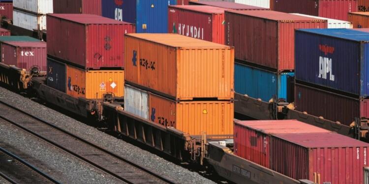 Intermodal transport, an alternative to reduce congestion and accidents on roads: IMT