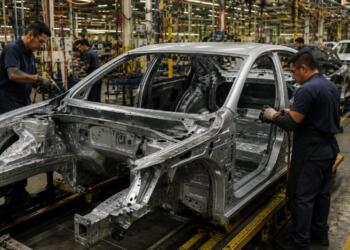 Mexican automotive sector slows in July; vehicle production and exports fall