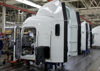 Heavy goods production and exports accelerate in July
