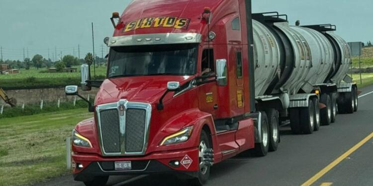 Hydrocarbon transport: adapting to stay on route
