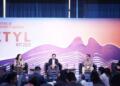 How is AI transforming logistics operations? How is AI transforming logistics operations?